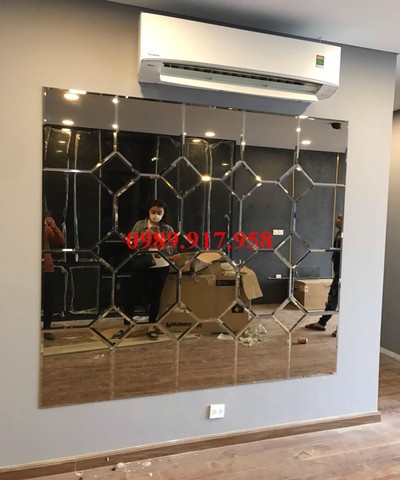 Làm thế nào để đánh giá một sản phẩm gương dán tường, gương ghép trang trí đẹp?