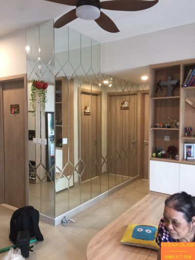 Gương dán tường gương bỉ trắng